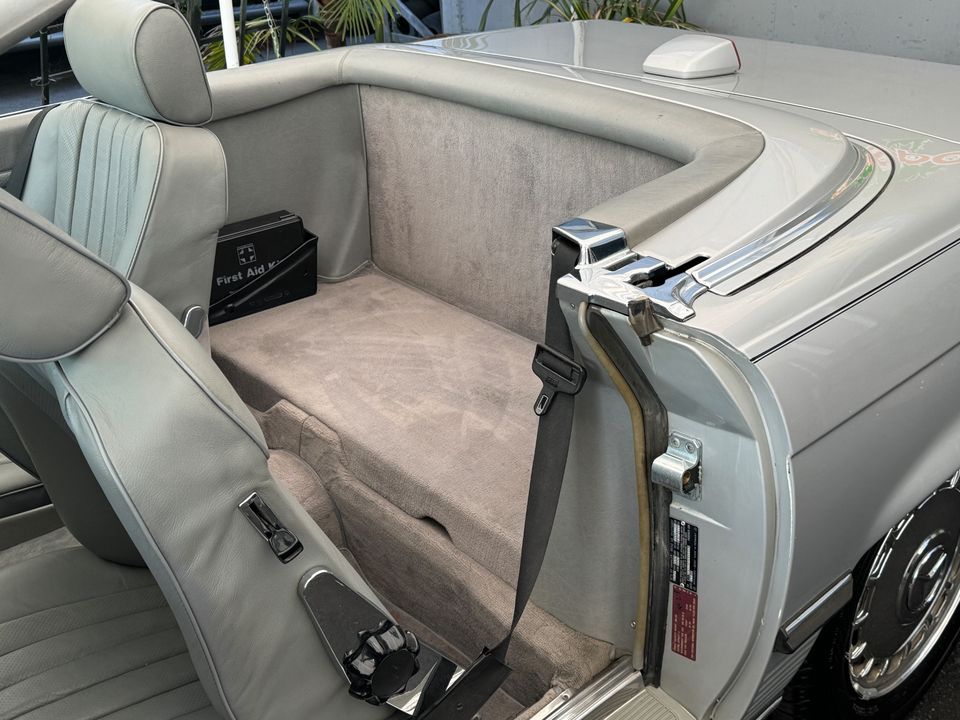 1987 Mercedes-Benz 560 Class