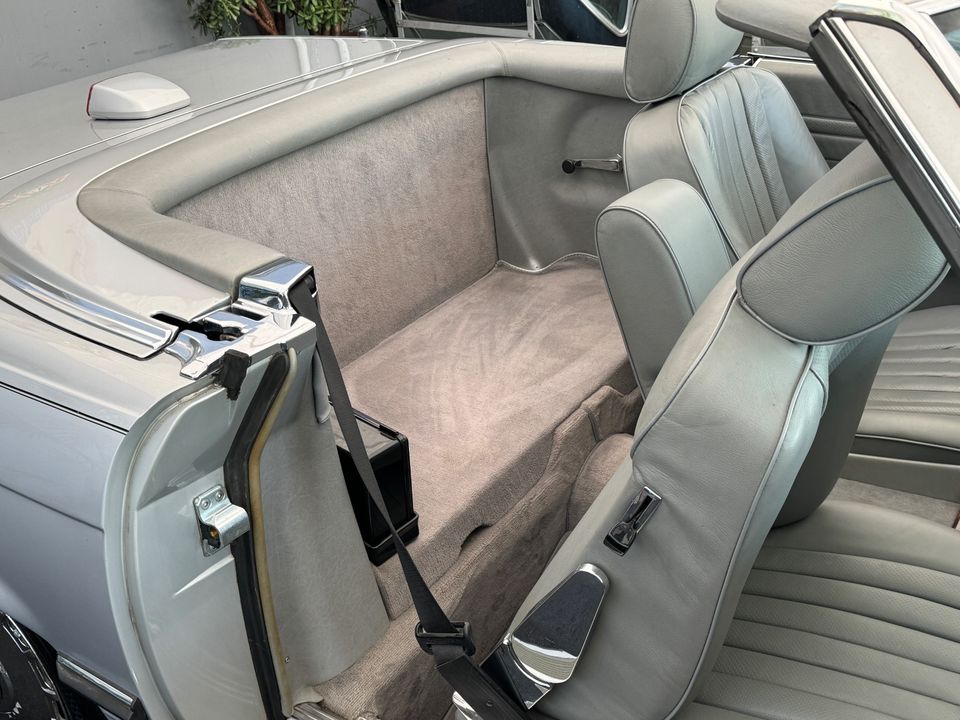 1987 Mercedes-Benz 560 Class