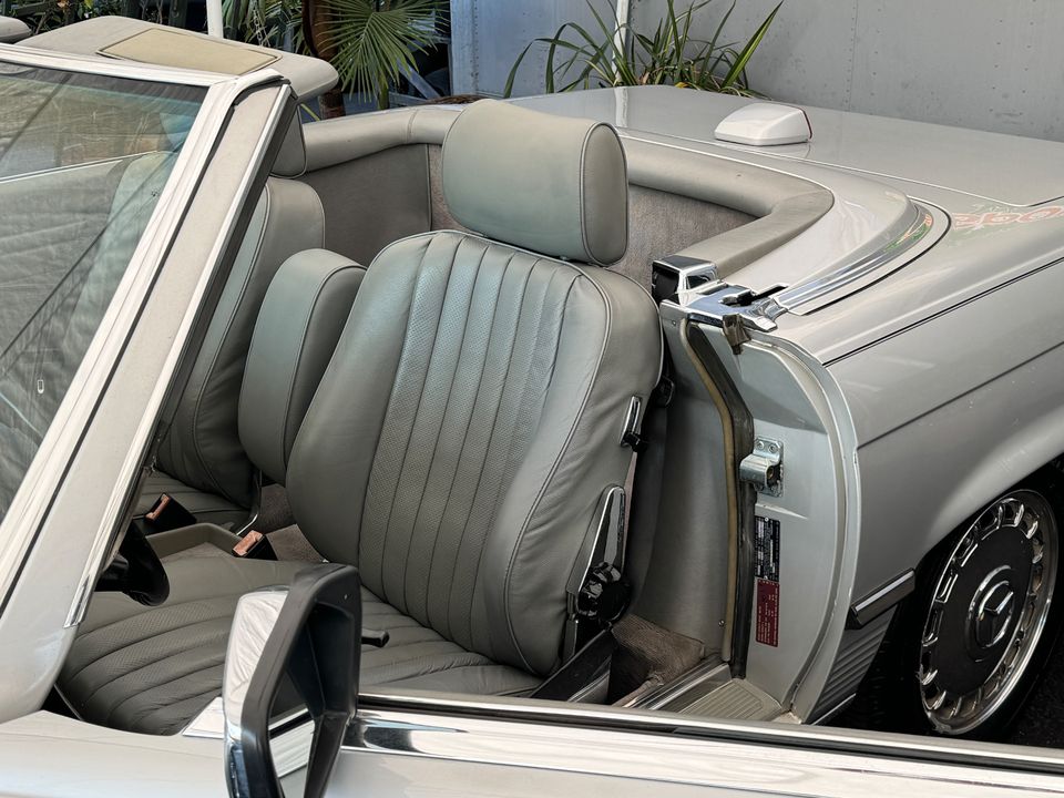 1987 Mercedes-Benz 560 Class