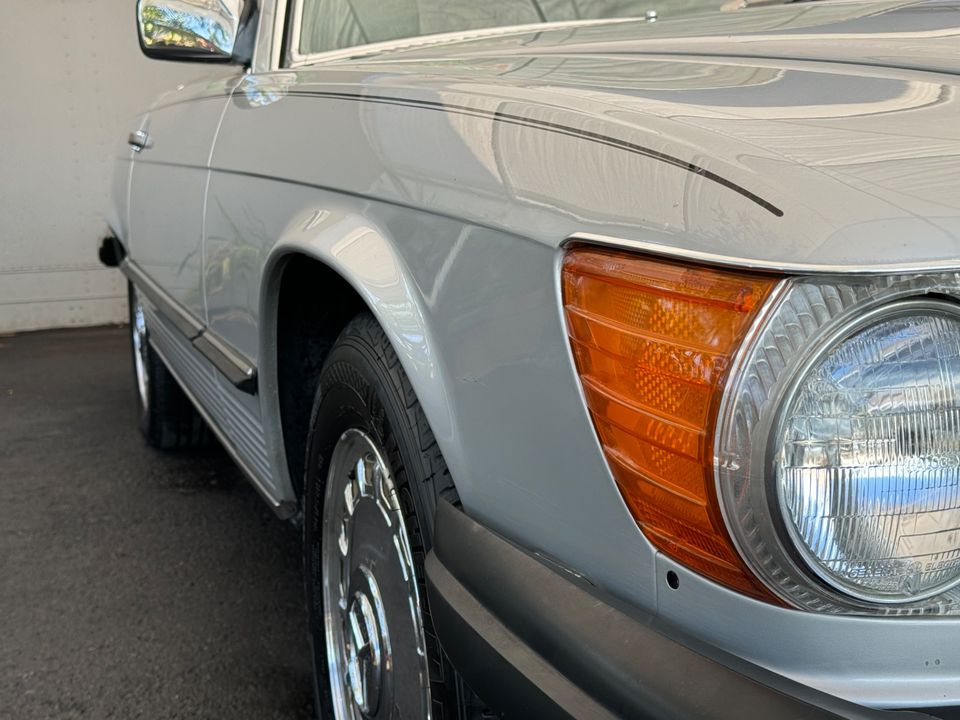 1987 Mercedes-Benz 560 Class