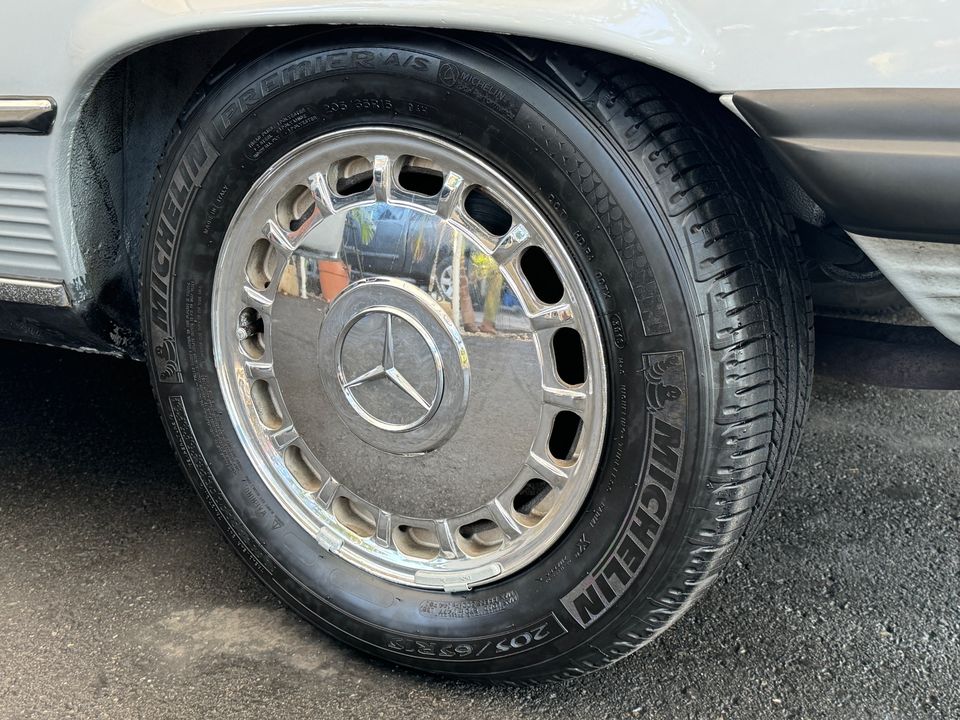 1987 Mercedes-Benz 560 Class