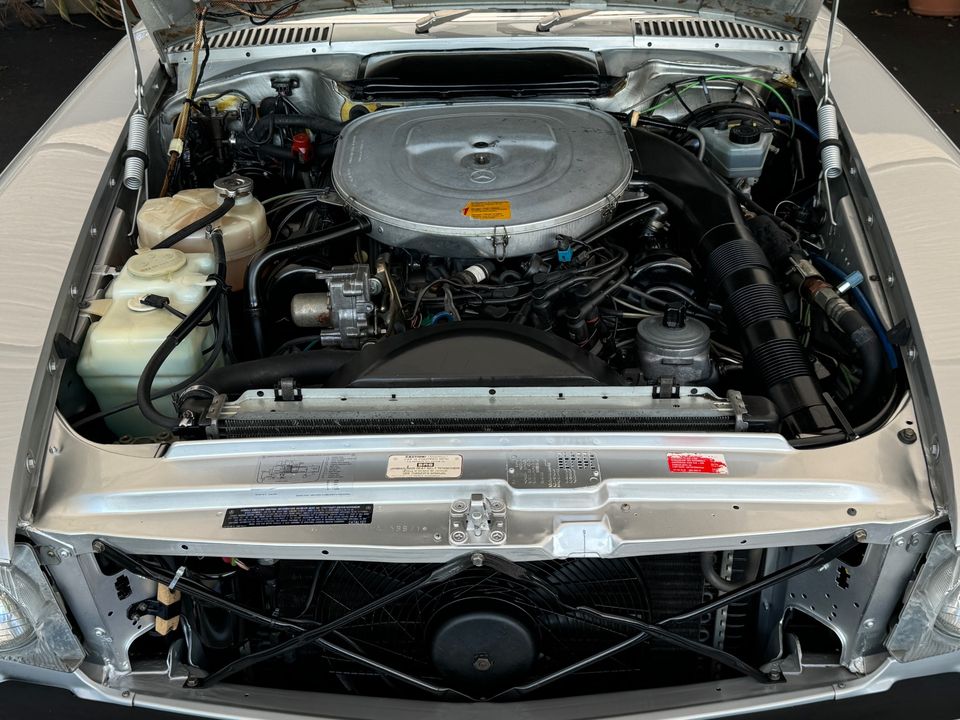1987 Mercedes-Benz 560 Class