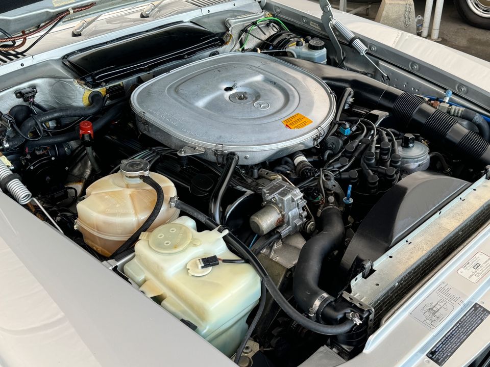 1987 Mercedes-Benz 560 Class