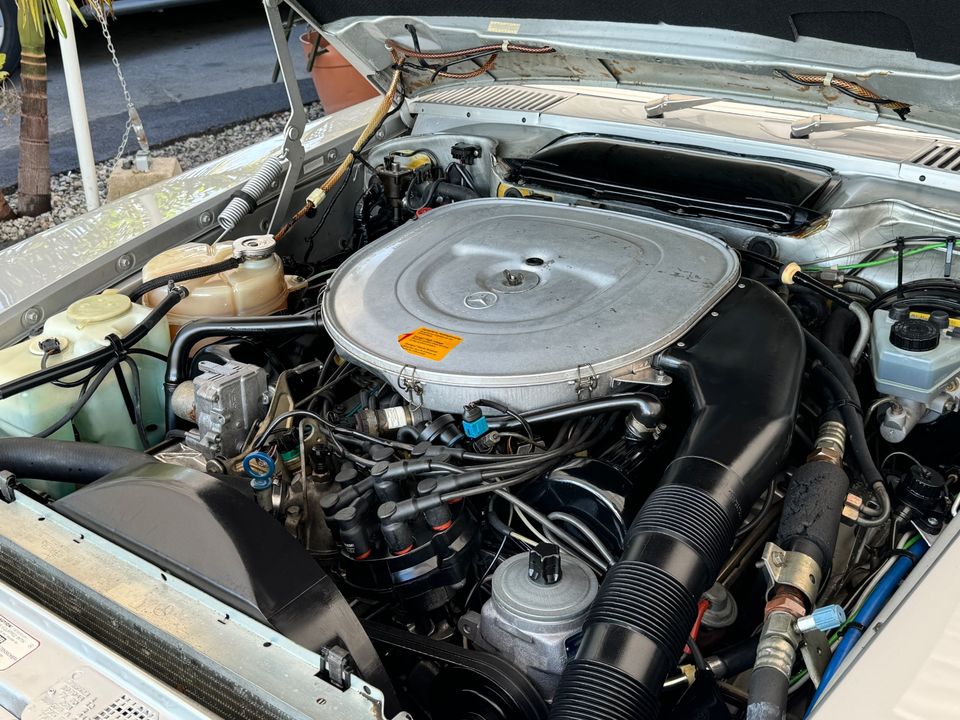 1987 Mercedes-Benz 560 Class