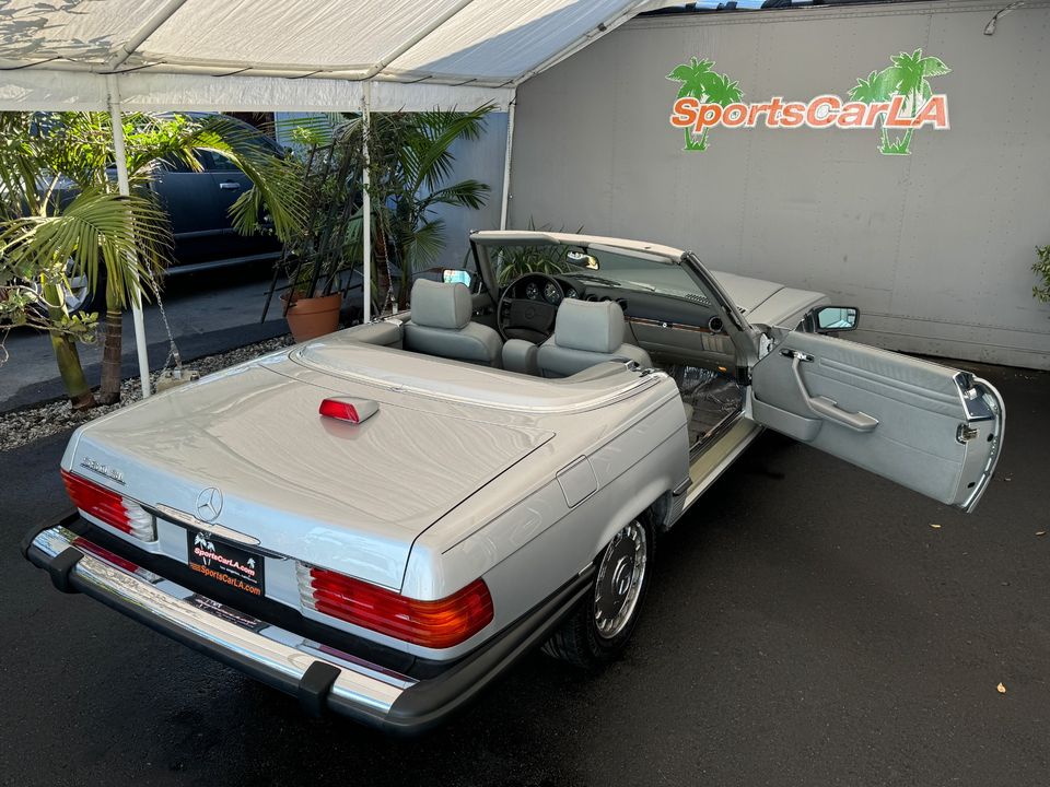 1987 Mercedes-Benz 560 Class