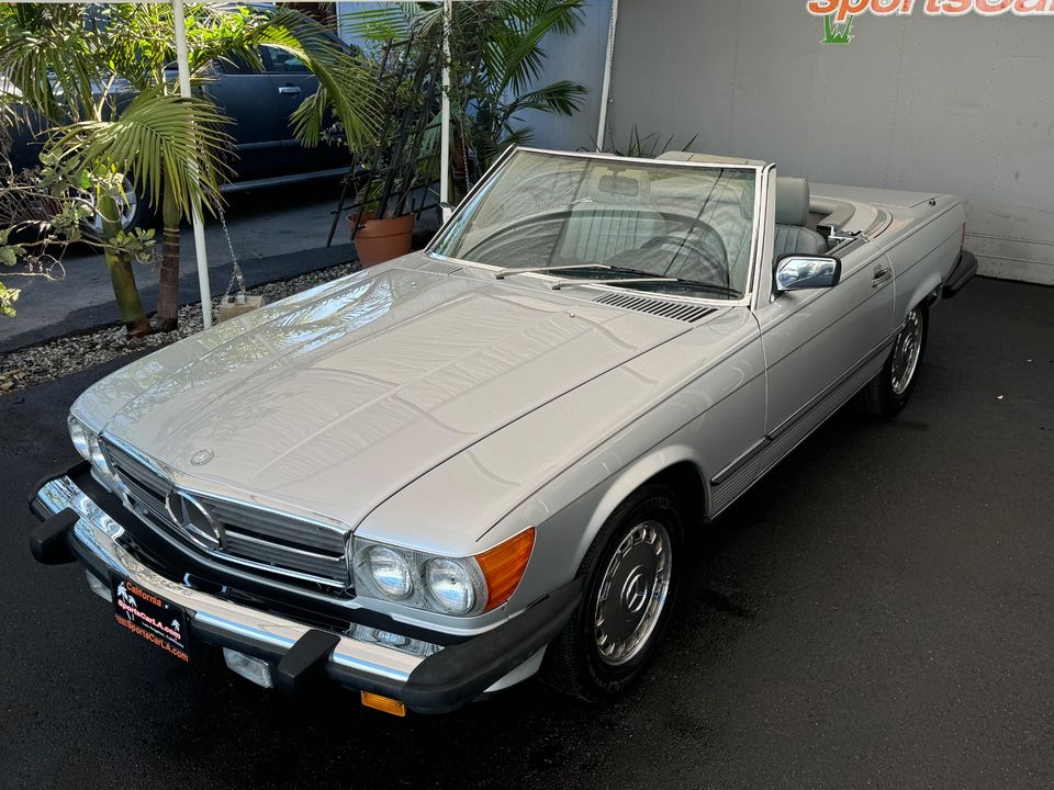 1987 Mercedes-Benz 560 Class