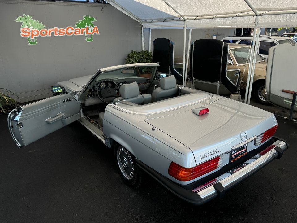 1987 Mercedes-Benz 560 Class