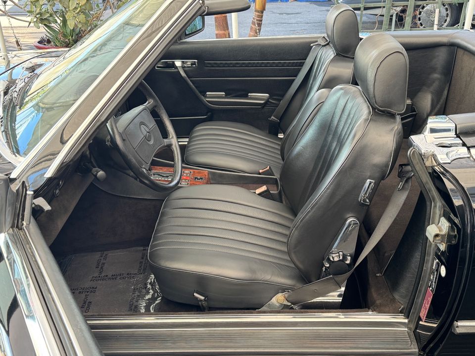 1989 Mercedes-Benz 560-Class