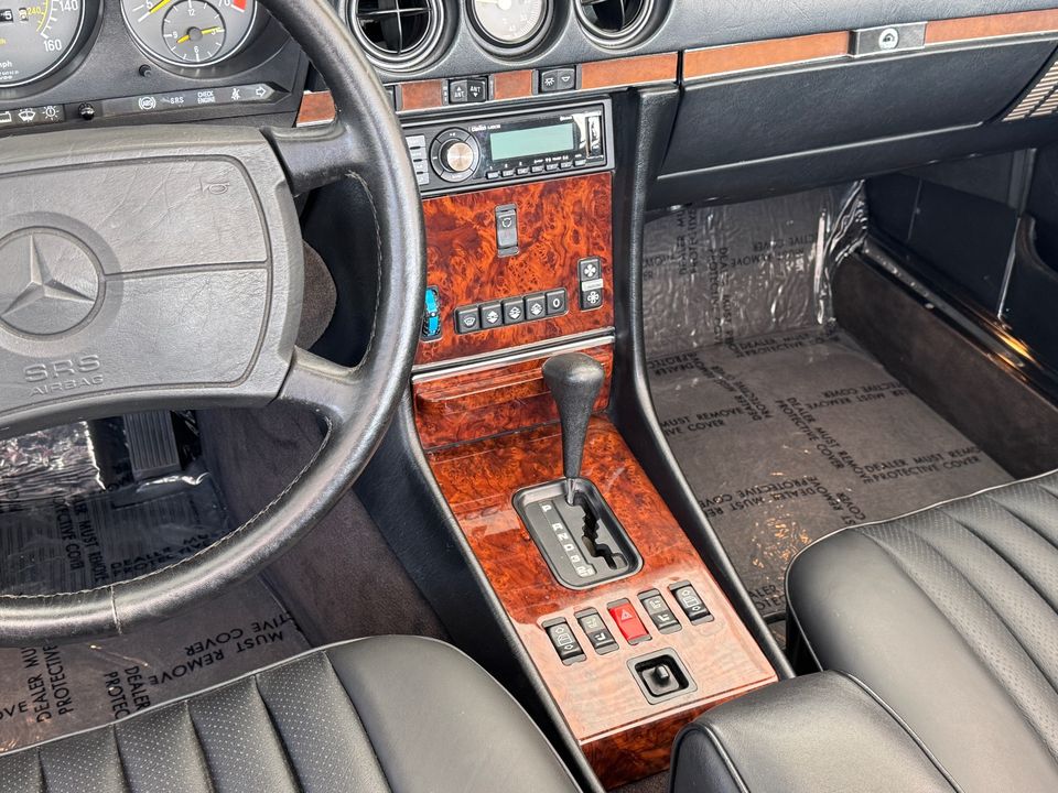 1989 Mercedes-Benz 560-Class
