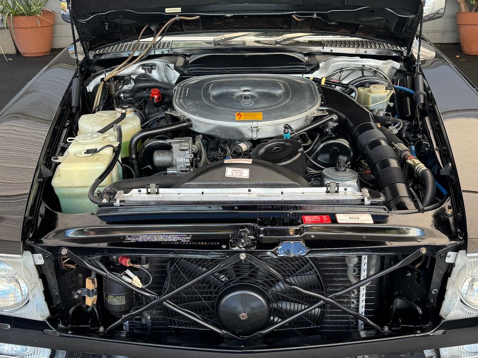 1989 Mercedes-Benz 560-Class