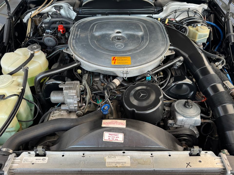 1989 Mercedes-Benz 560-Class