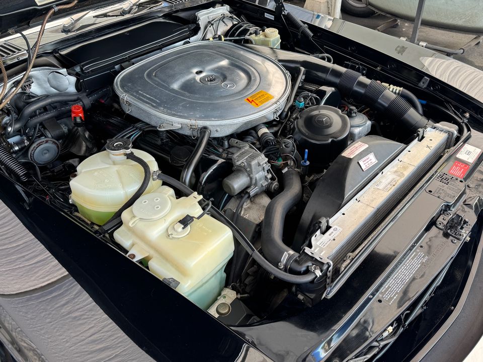 1989 Mercedes-Benz 560-Class