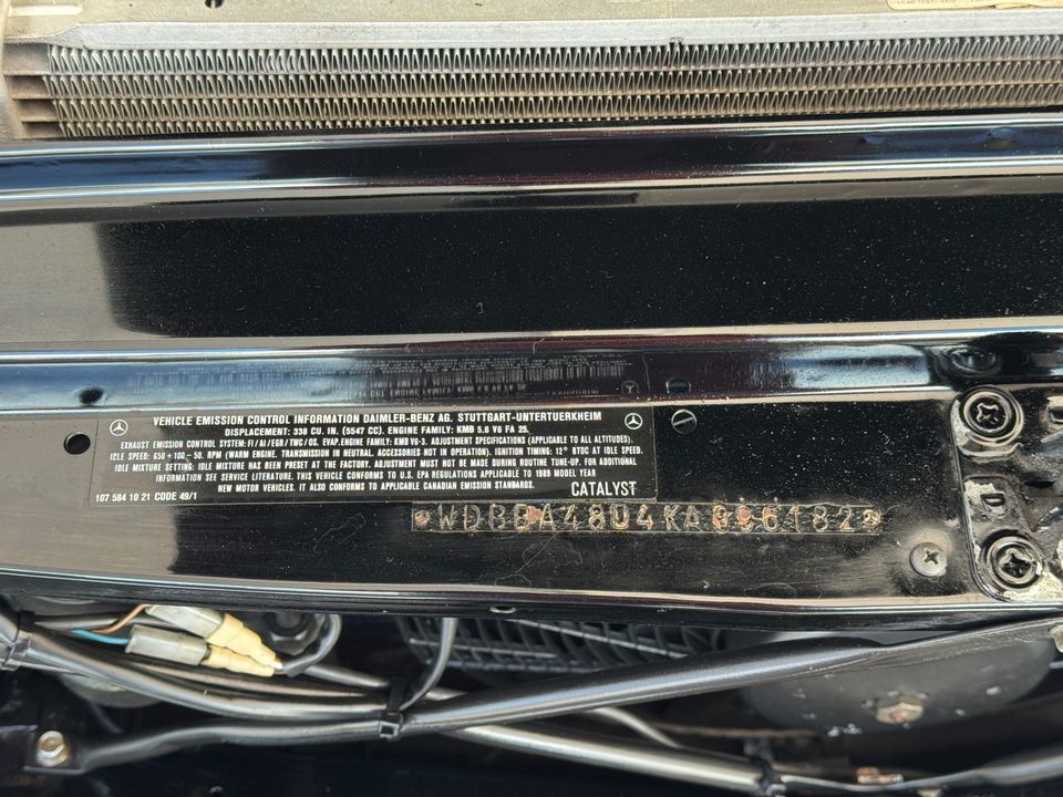1989 Mercedes-Benz 560-Class