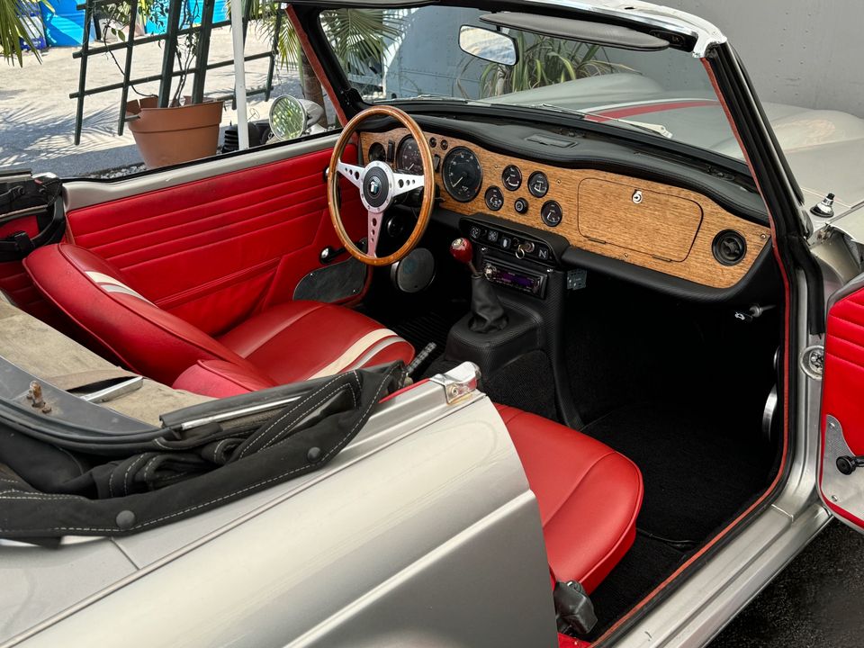 1968 TRIUMPH TR250