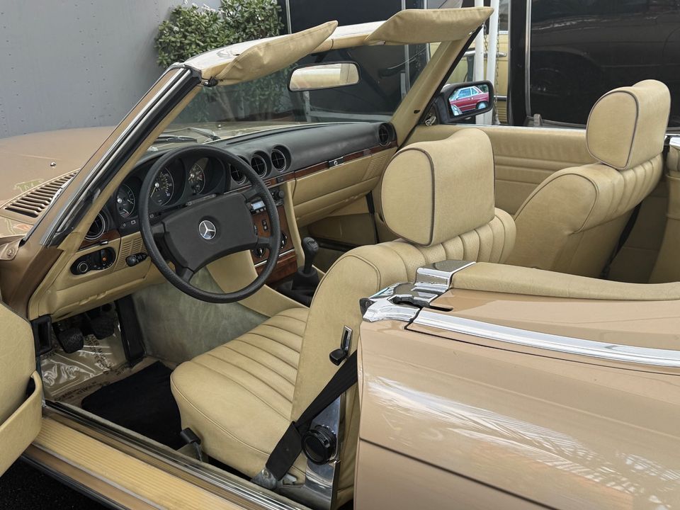 1983 MERCEDES-Benz 280SL