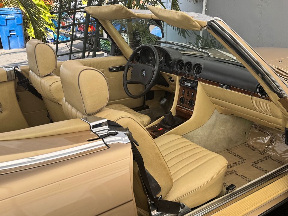 1983 MERCEDES-Benz 280SL