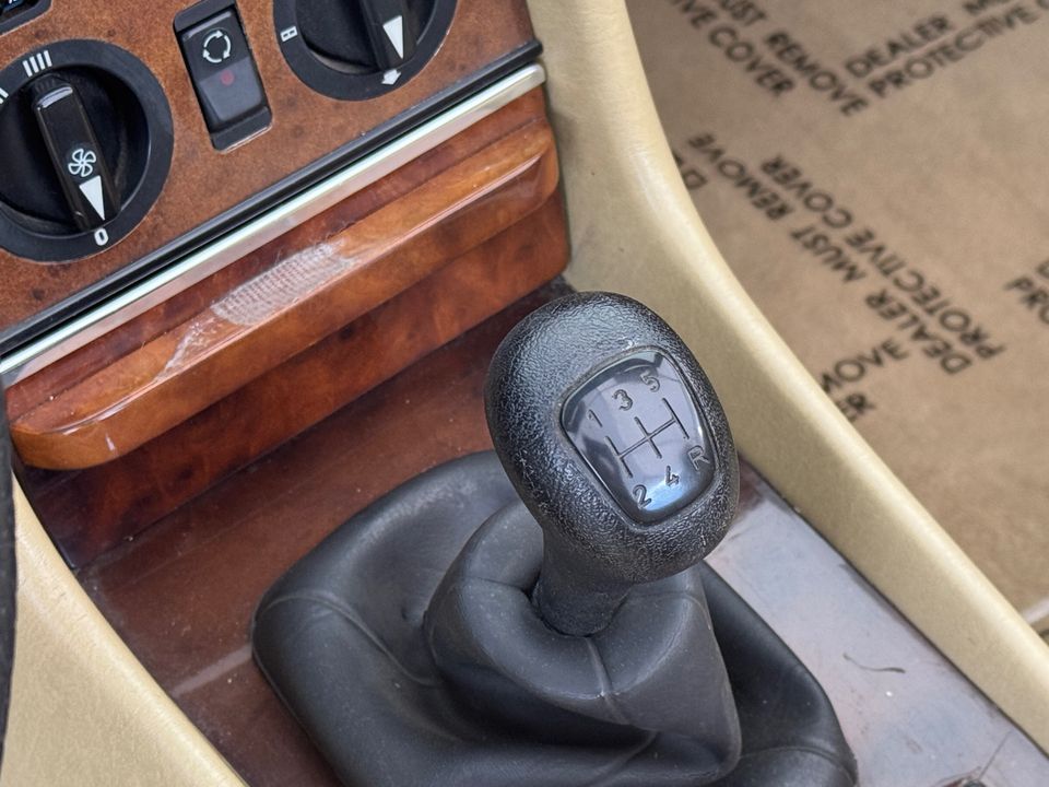 1983 MERCEDES-Benz 280SL