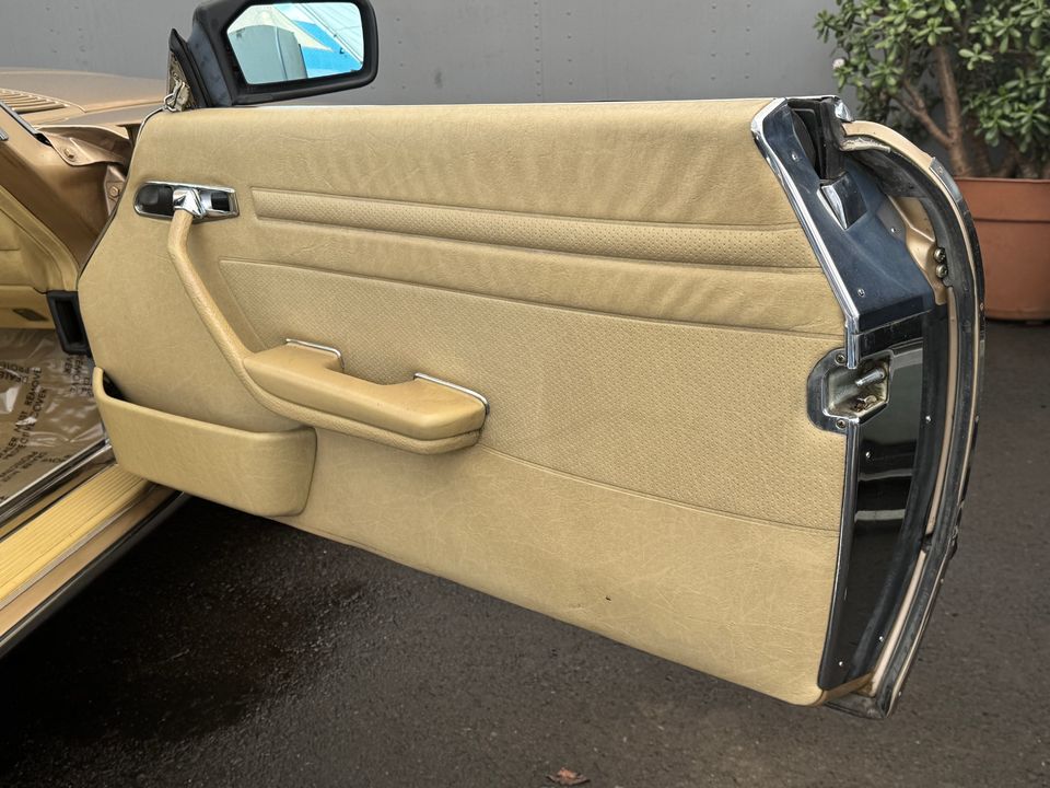 1983 MERCEDES-Benz 280SL