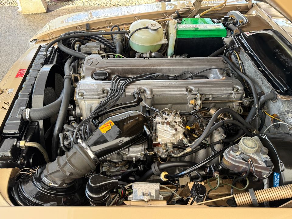 1983 MERCEDES-Benz 280SL