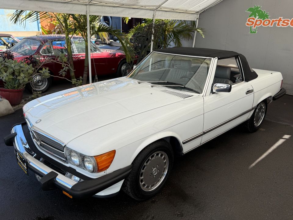 1987 Mercedes-Benz 560-Class