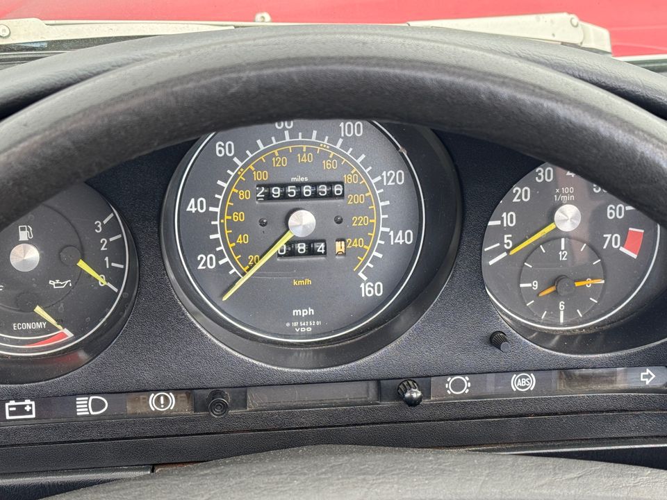 1985 MERCEDES-Benz 280SL