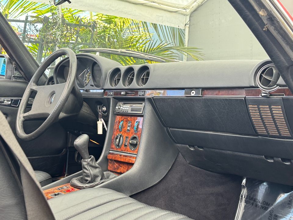 1985 MERCEDES-Benz 280SL