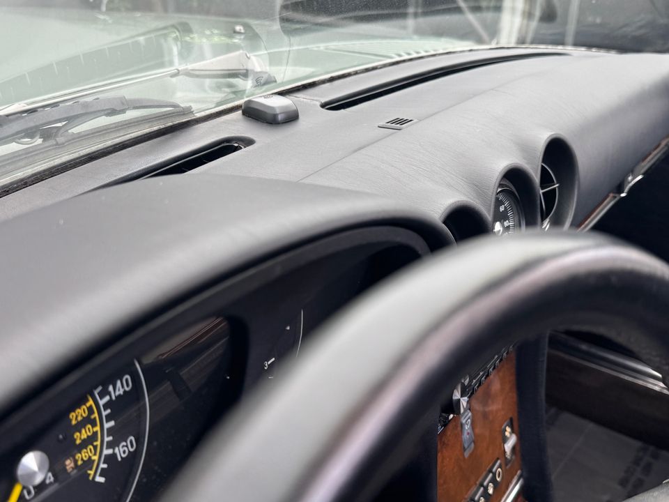 1988 Mercedes-Benz 560-Class