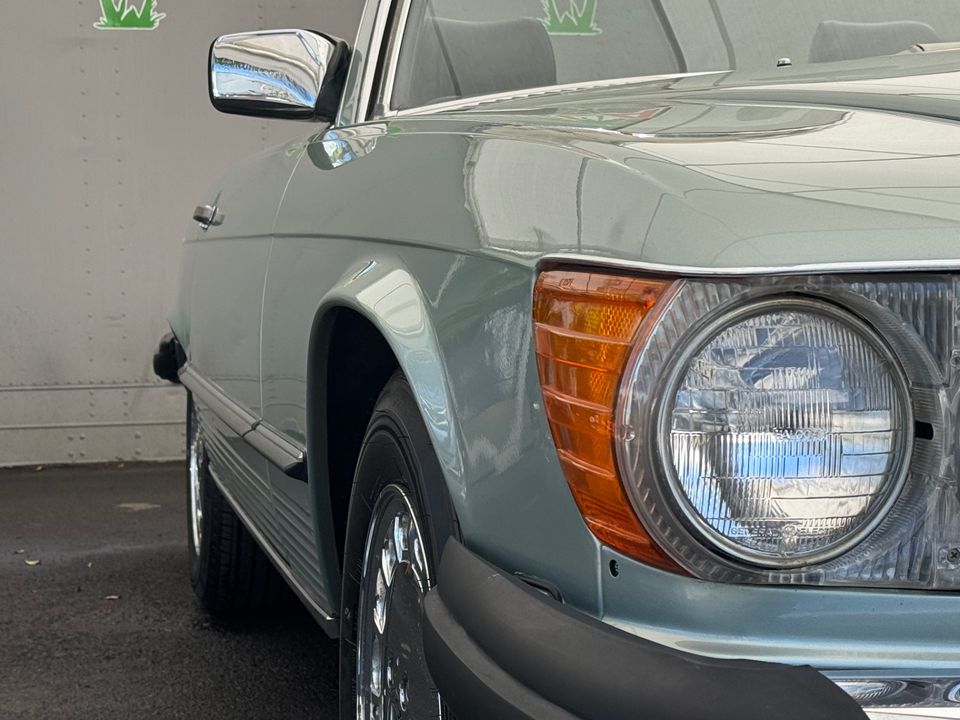 1988 Mercedes-Benz 560-Class