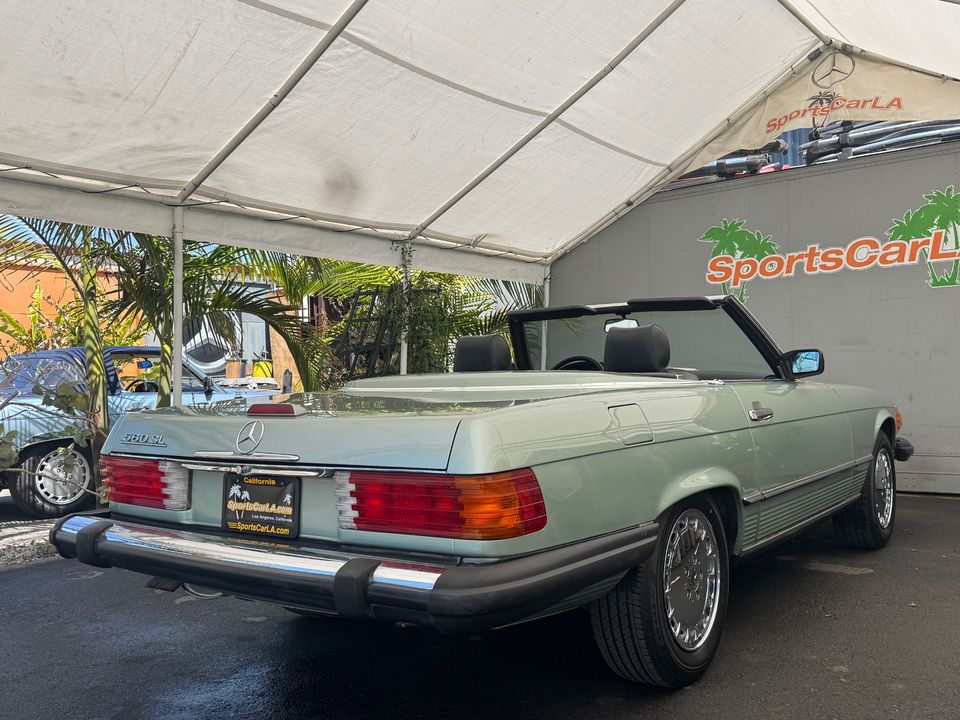 1988 Mercedes-Benz 560-Class