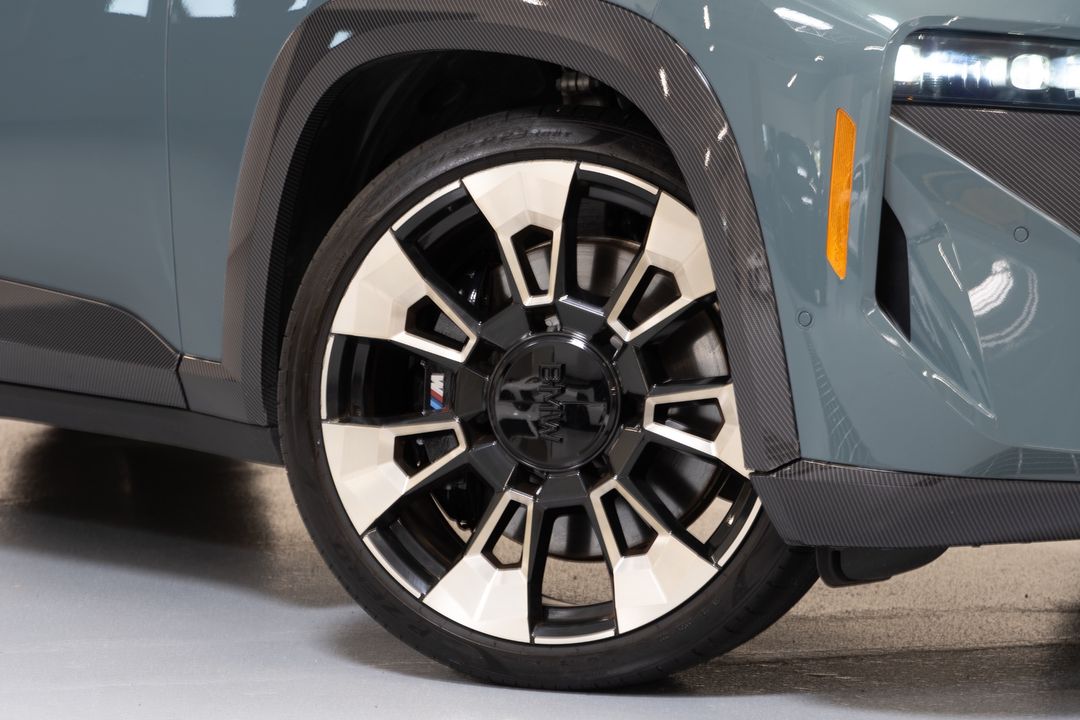 2023 BMW XM