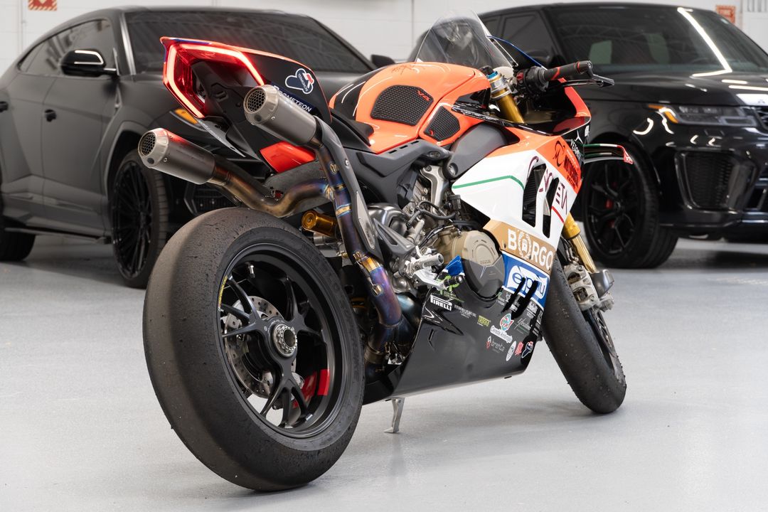 2022 Ducati Panigale V4 S