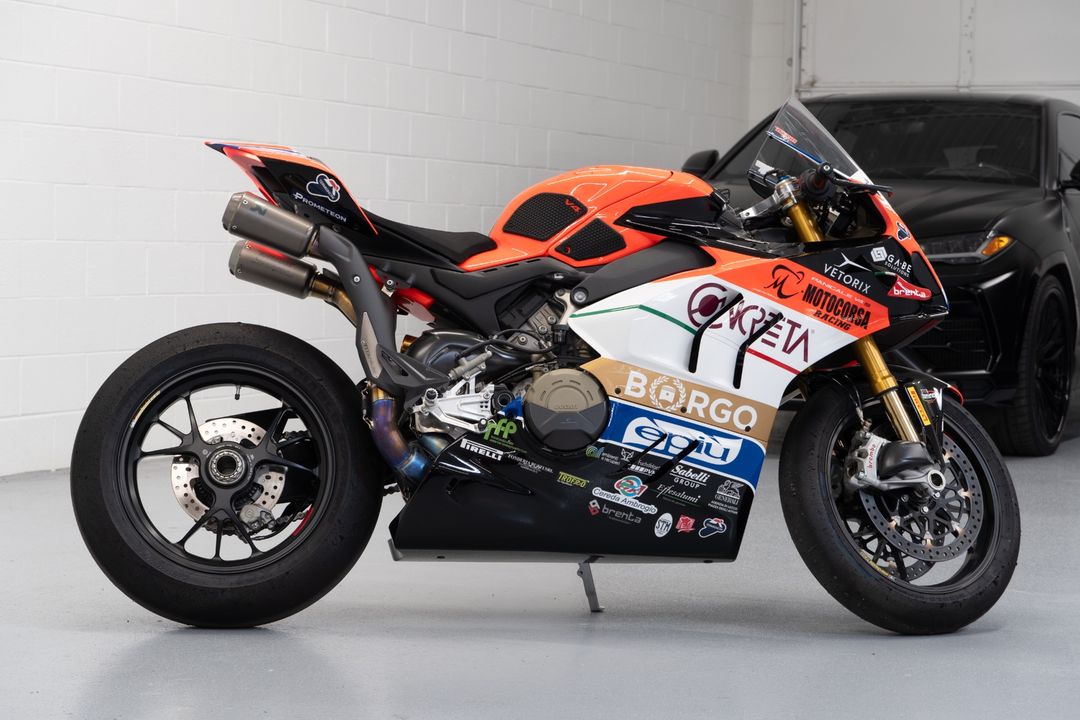 2022 Ducati Panigale V4 S