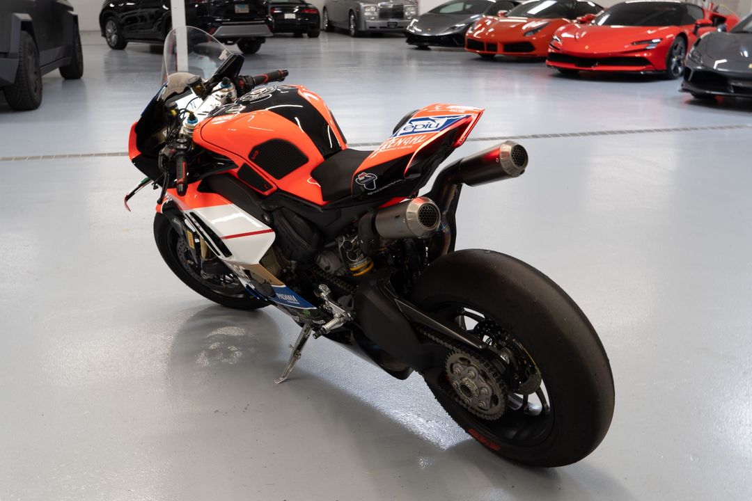 2022 Ducati Panigale V4 S