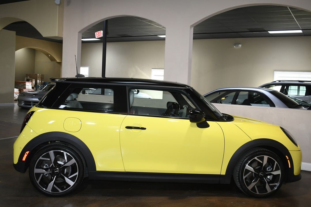 2025 MINI Hardtop 2 Door