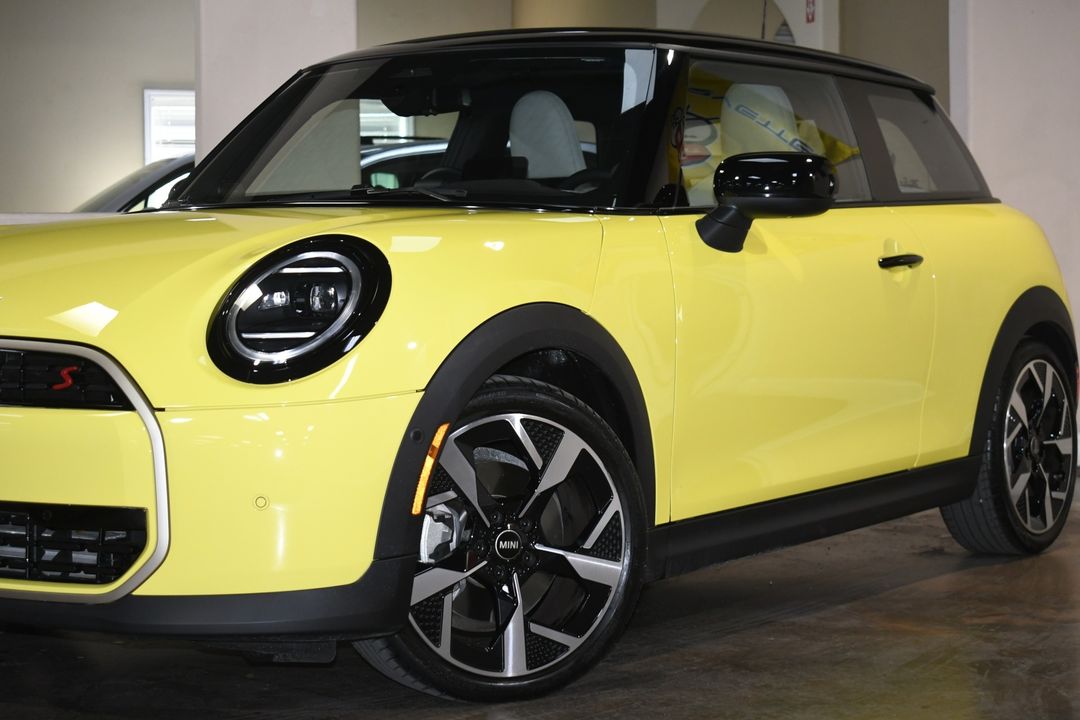 2025 MINI Hardtop 2 Door
