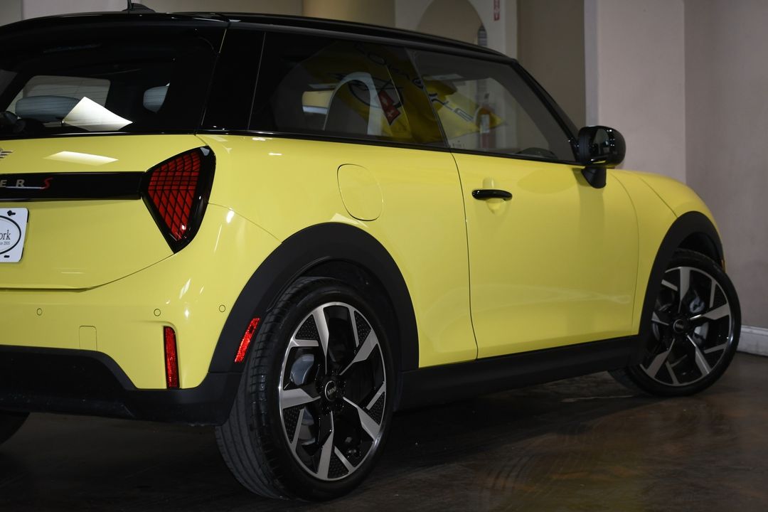 2025 MINI Hardtop 2 Door