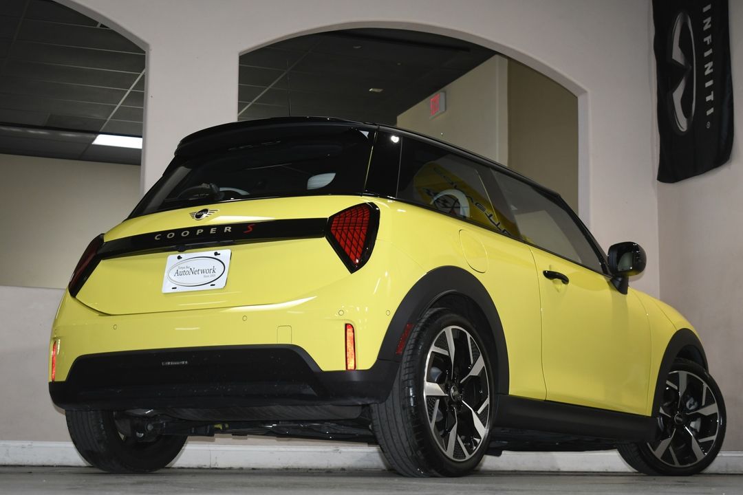 2025 MINI Hardtop 2 Door