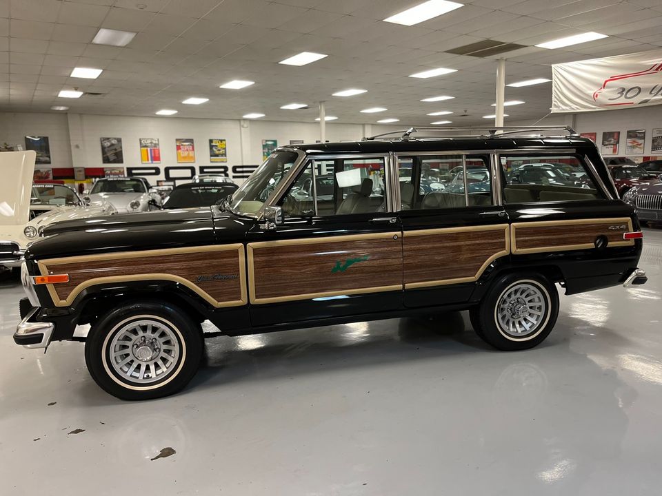 1990 Jeep Grand Wagoneer