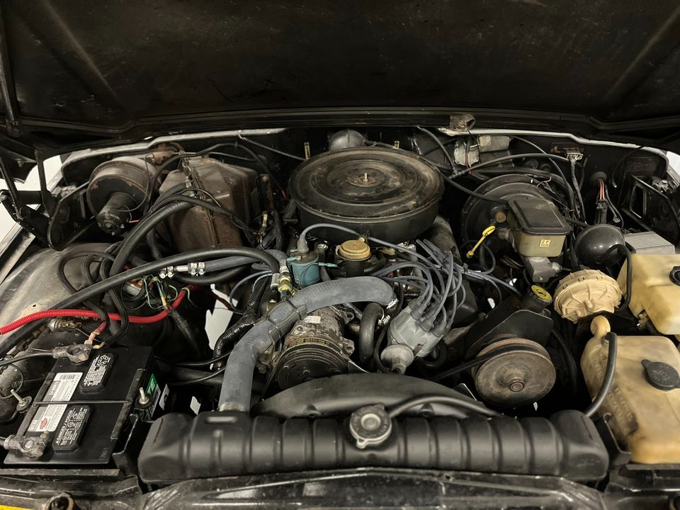 1990 Jeep Grand Wagoneer