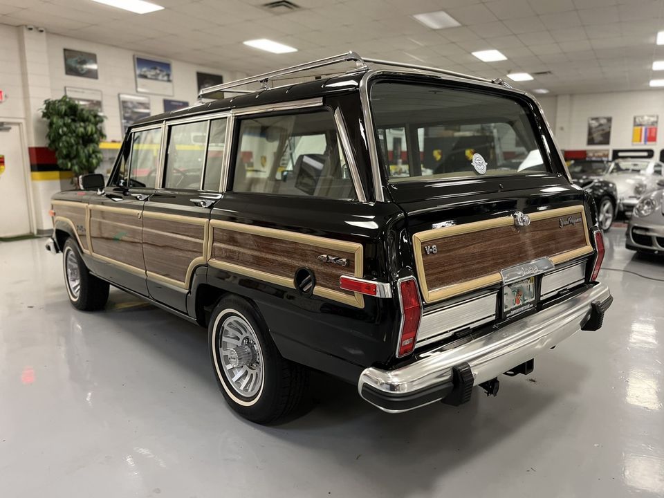 1990 Jeep Grand Wagoneer