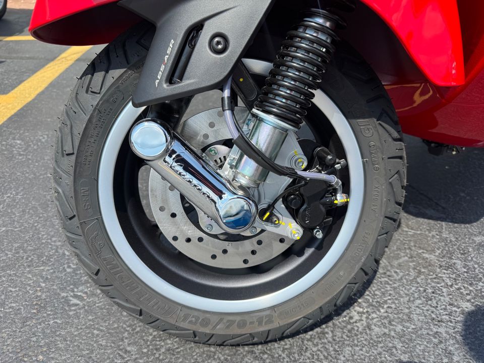 2025 VESPA GTS Super 310