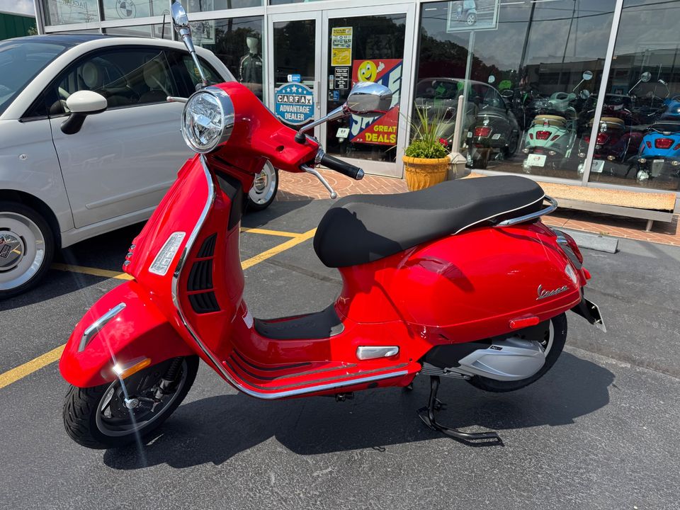 2025 VESPA GTS Super 310