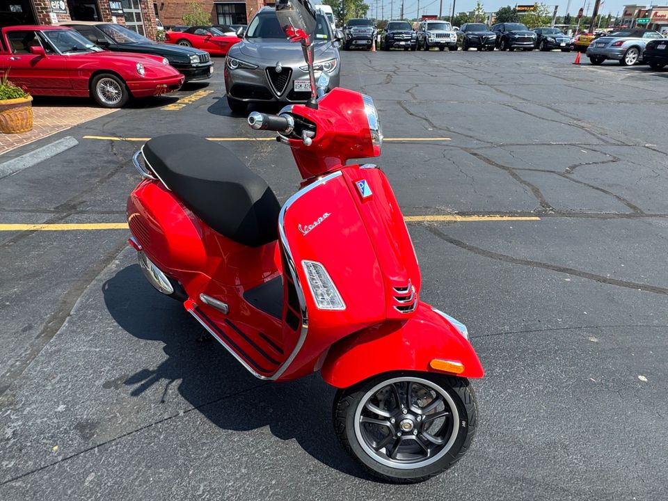 2025 VESPA GTS Super 310