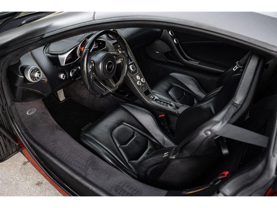 2015 McLaren 650s
