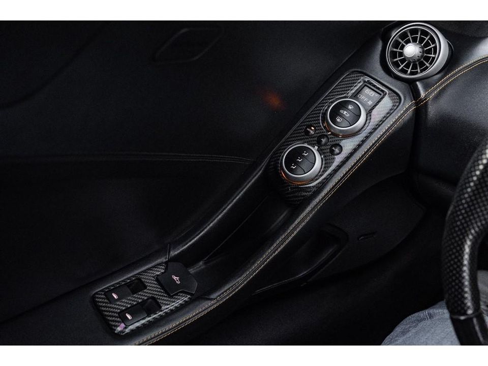 2015 McLaren 650s