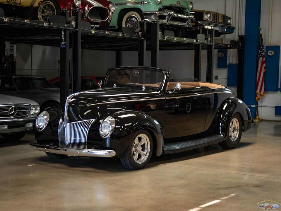 1940 Ford Deluxe