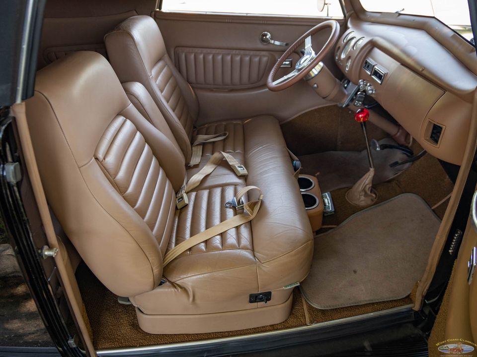 1940 Ford Deluxe