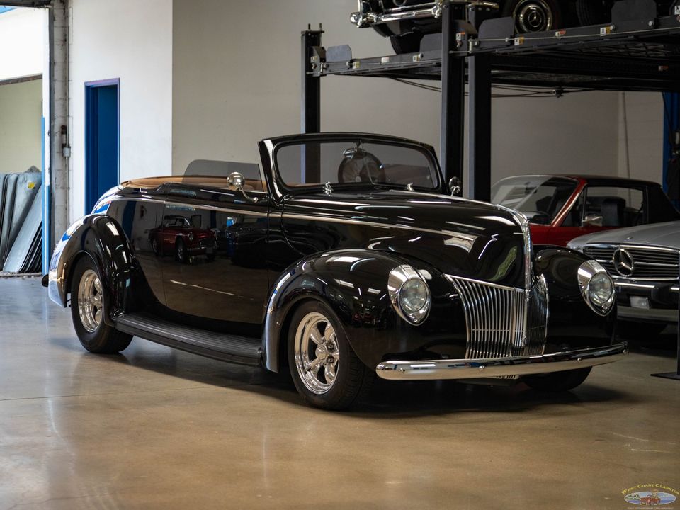1940 Ford Deluxe