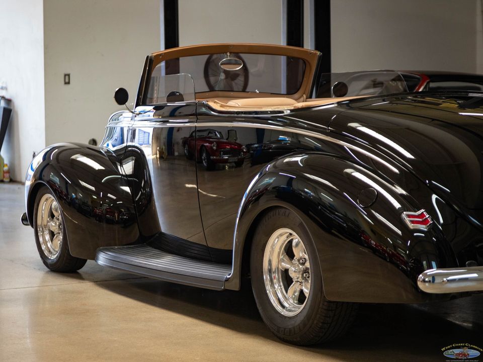 1940 Ford Deluxe
