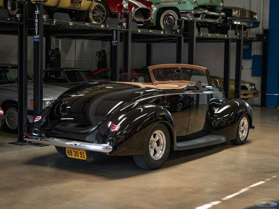 1940 Ford Deluxe
